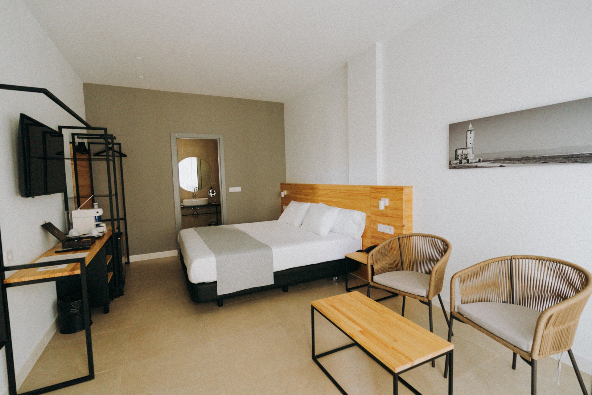 varwwwvhostsaviratodesign.comhotelalove.com .aviratodesign.comwp contentuploads32.jpg